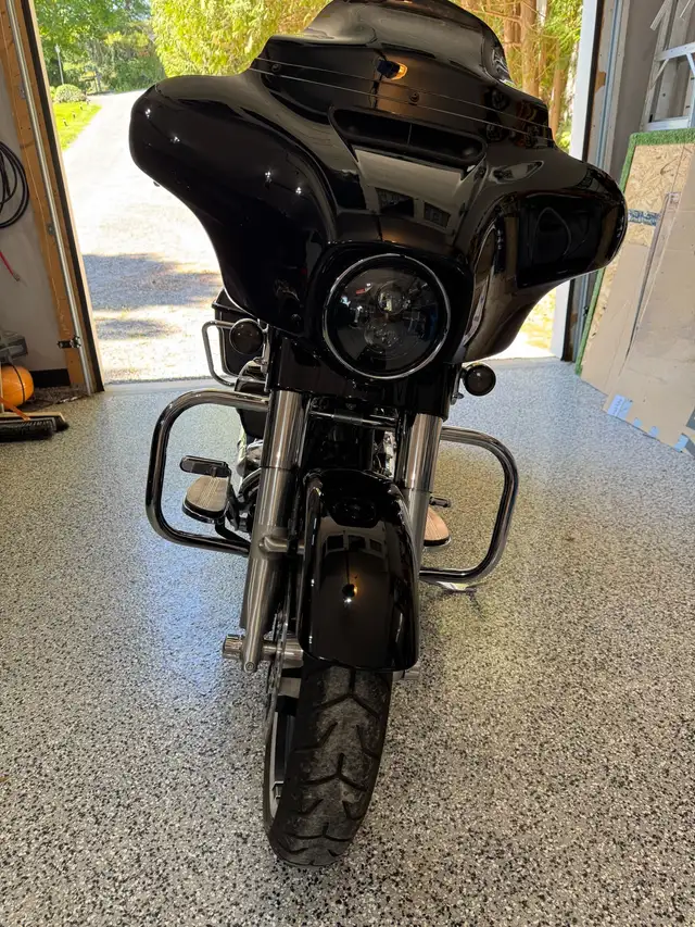 Harley Davidson Streetglide Special 2017 in Touring in Kawartha Lakes - Image 3