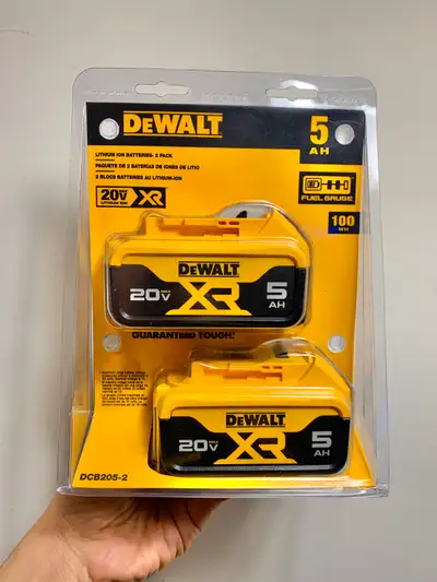 DEWALT DCB205-2 5AH BATTERY 2 PACK BRAND NEW SEALED PACKAGE $150