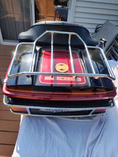King Tour Pack in decent shape,a good painter needs a little work , needs new latch and the rack has...