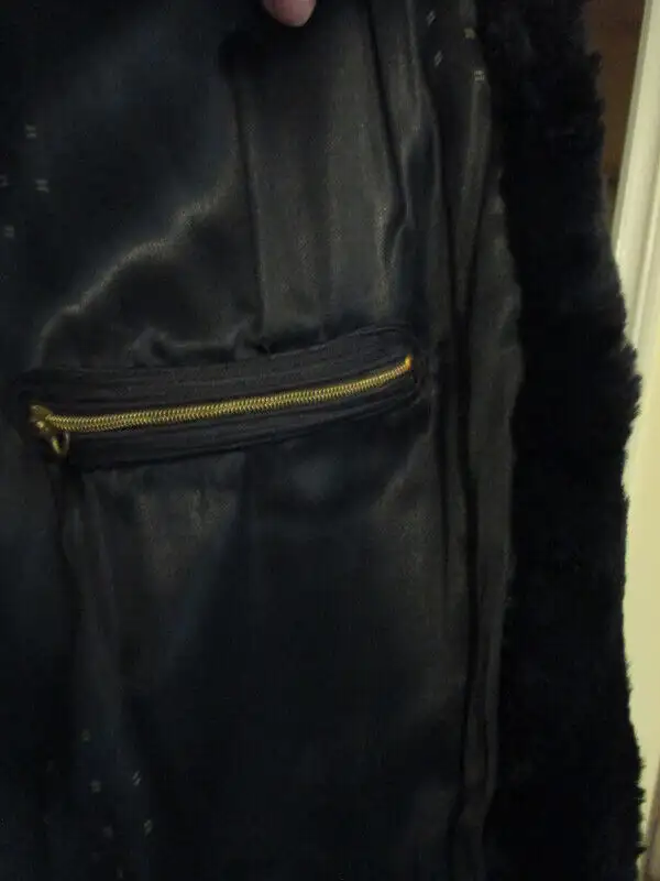 Fur Coat Women’s Vintage  Early 1940’s in Women's - Tops & Outerwear in Oshawa / Durham Region - Image 6