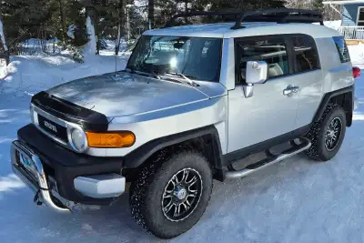 2007 Toyota FJ Cruiser. Safetied March 26 2026. Mb vehicle originally purchased at McPhillips Toyota...