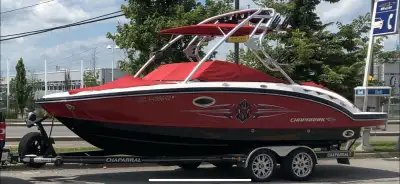 Bateau Chaparral Xtreme 244,2011 -Moteur volvo 5.7 avec exhaust corsa et pied bravo 3 volvo . -560hr...