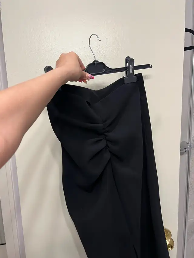 Zara Skirt in Women's - Bottoms in Markham / York Region - Image 5