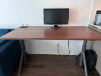 Bureau assis-debout / Desk sit/stand IDÅSEN