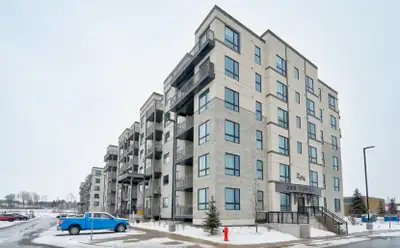 Modern 1+Den North Barrie "Junction" Condo for Rent!