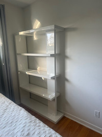 Structube bookcase/shelf in glossy white 