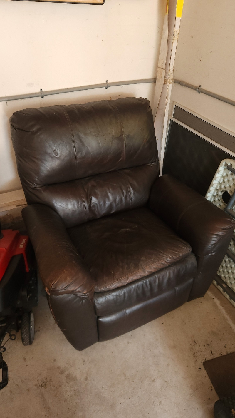 Weathered but comfy recliner Chairs & Recliners Winnipeg Kijiji