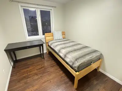 Private room available for rent from May to August in a quiet and convenient location in Waterloo. G...
