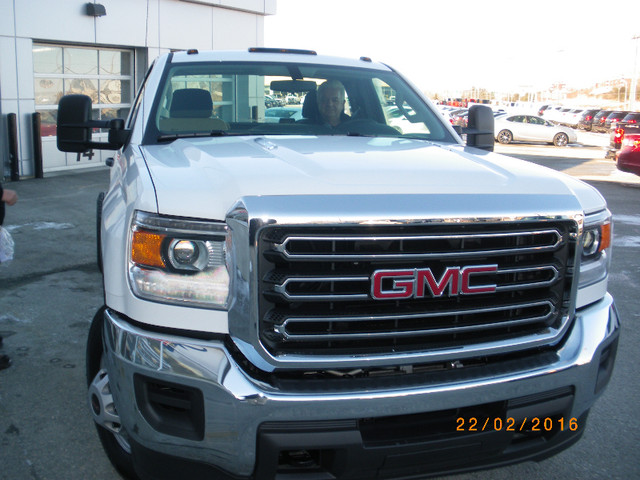 Camion GMC 2016 Sierra 3500 HD Chassis-Cab Diesel 6 roue 165000K dans Autos et camions  à Sherbrooke - Image 4