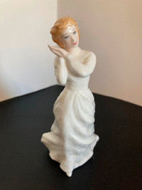 Royal Doulton figurine Sweet Dreams