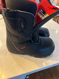 Burton moto snowboard boots men’s size 9
