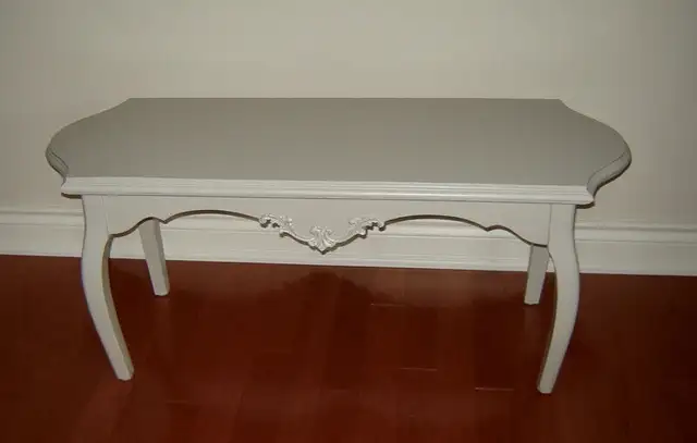 Lovely Antique Solid  Wood Grey Coffee Table in Coffee Tables in City of Toronto - Image 6