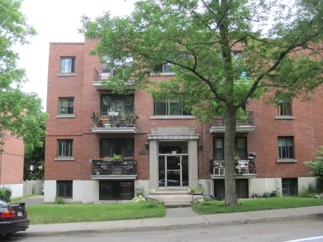 Côte des Neiges 4 1/2 Chauffé près Ste-Justine et HEC