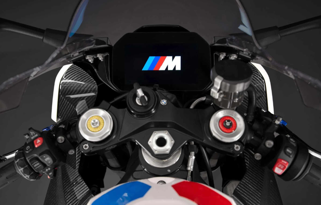 Ducat i Ser vice Reset Apprilia BMW Kawasaki Triumph in Sport Bikes in City of Montréal - Image 7