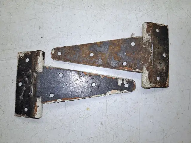 Vintage Barn Door Hinges in Windows, Doors & Trim in City of Montréal - Image 3