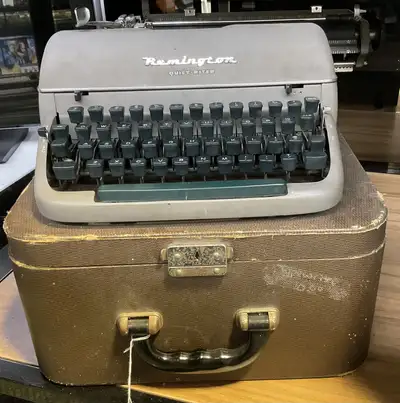 REMINGTON QUIET-RITER TYPEWRITER, View more