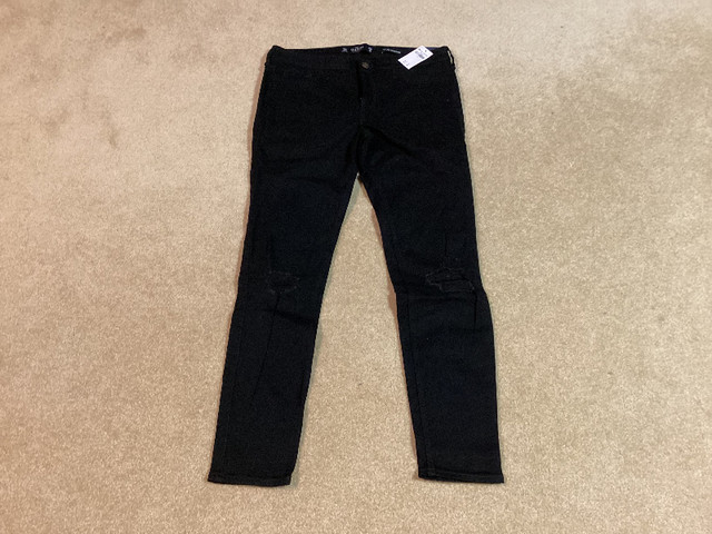 WOMENS NEW HOLLISTER JEANS in Women's - Bottoms in City of Halifax - Image 2
