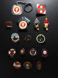 16 Items ROTHERHAM UNITED F.C. Key Chain Badges Pins