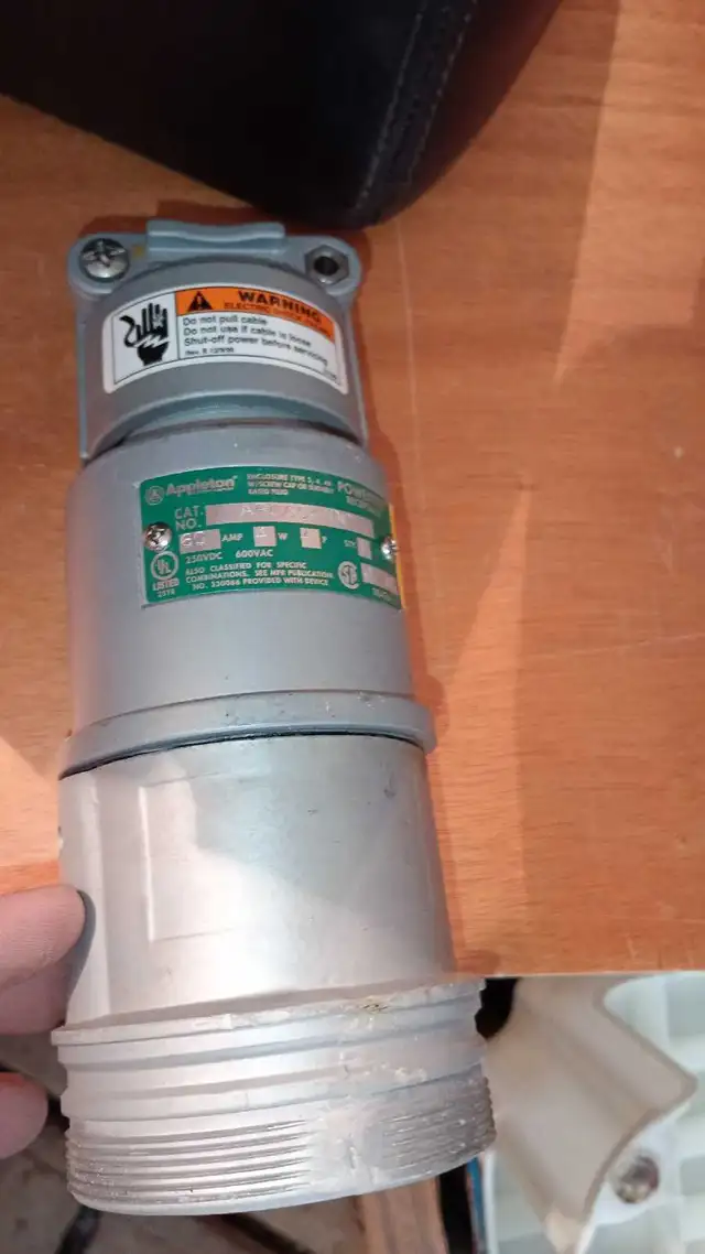 Appleton plug 60 amp electrical cable hd tow strap in Other Business & Industrial in Edmonton - Image 4