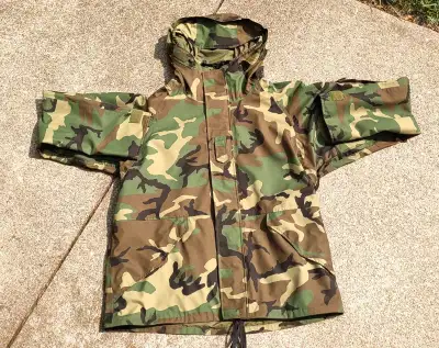 USMC ECW Woodland Goretex Parka Large Regular, View more