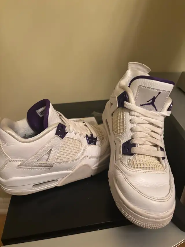 Air Jordan 4 Retro in Men's Shoes in Mississauga / Peel Region - Image 3