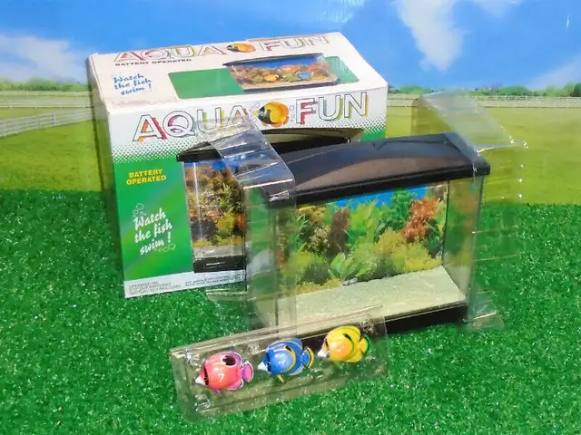 Aquarium / Batteries >/ Neuve in Toys & Games in Laval / North Shore - Image 3