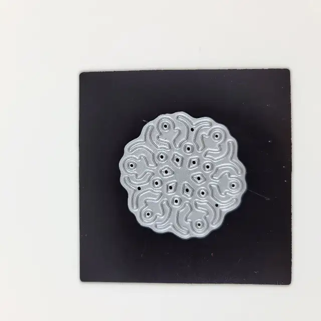 Snowflake Wafer Die Kadyn Simon Says Stamp Paper Crafts Card Mak in Hobbies & Crafts in Strathcona County - Image 2