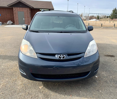 2008 Toyota Sienna XLE for sale (Fwd)