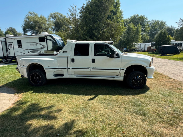 2004 FORD F-350 SUPERDUTY DUALLY 4X4  in Cars & Trucks in Hamilton