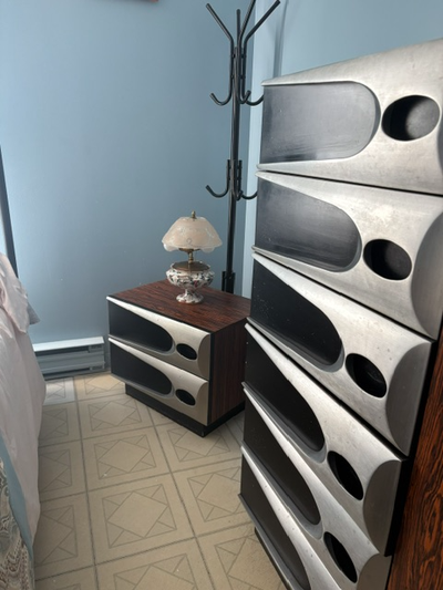 Lit et mobilier chambre à coucher  À VENDRE, View more