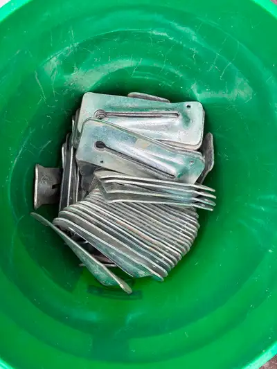 I have 320 basically brand new snap tie wedges. Did 1 job with them and now they are sitting. Lookin...
