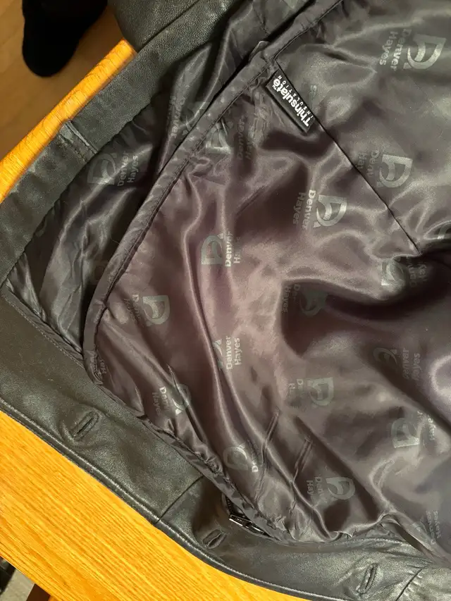 Men’s Black Leather Jacket w Zip Out Thinsulate Lining in Men's in Kitchener / Waterloo - Image 4