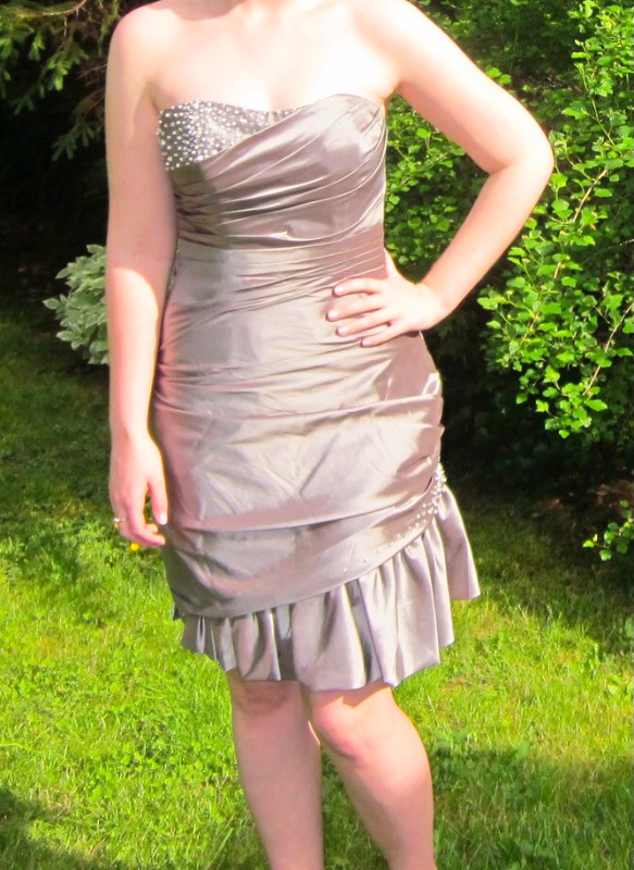 Semi formal dress in Women's - Dresses & Skirts in Charlottetown - Image 2