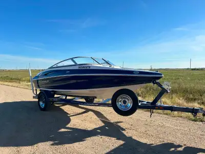 4.3 Merc Cruiser Inboard with minimal hours for year! owned since new removable carpets bemimi top S...