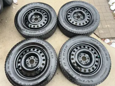 Mazda CX5 Winter Tires with Rims,225/65/17 Joyroad Winter RX Tires all set very good condition Onw W...