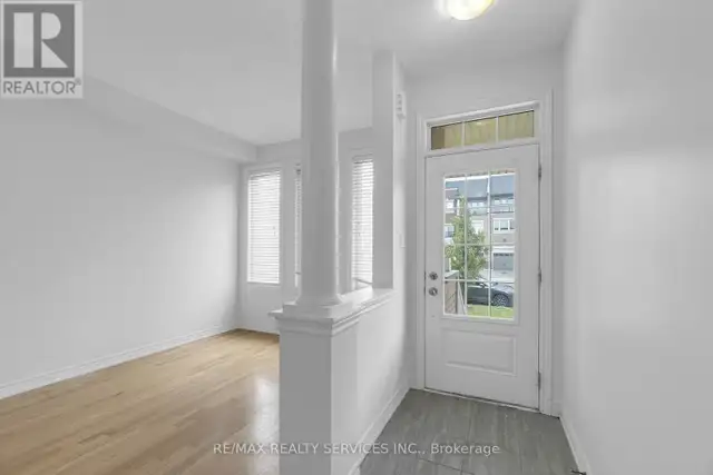 Private Small BR in 4 BR Town..M'sauga/Steeles.Immediately Avail in Room Rentals & Roommates in Mississauga / Peel Region - Image 3