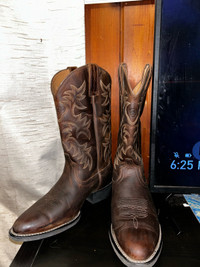 ARIAT 9EE boots, New