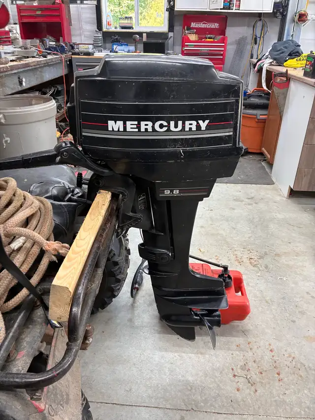9.8 merc in Powerboats & Motorboats in Ottawa - Image 2