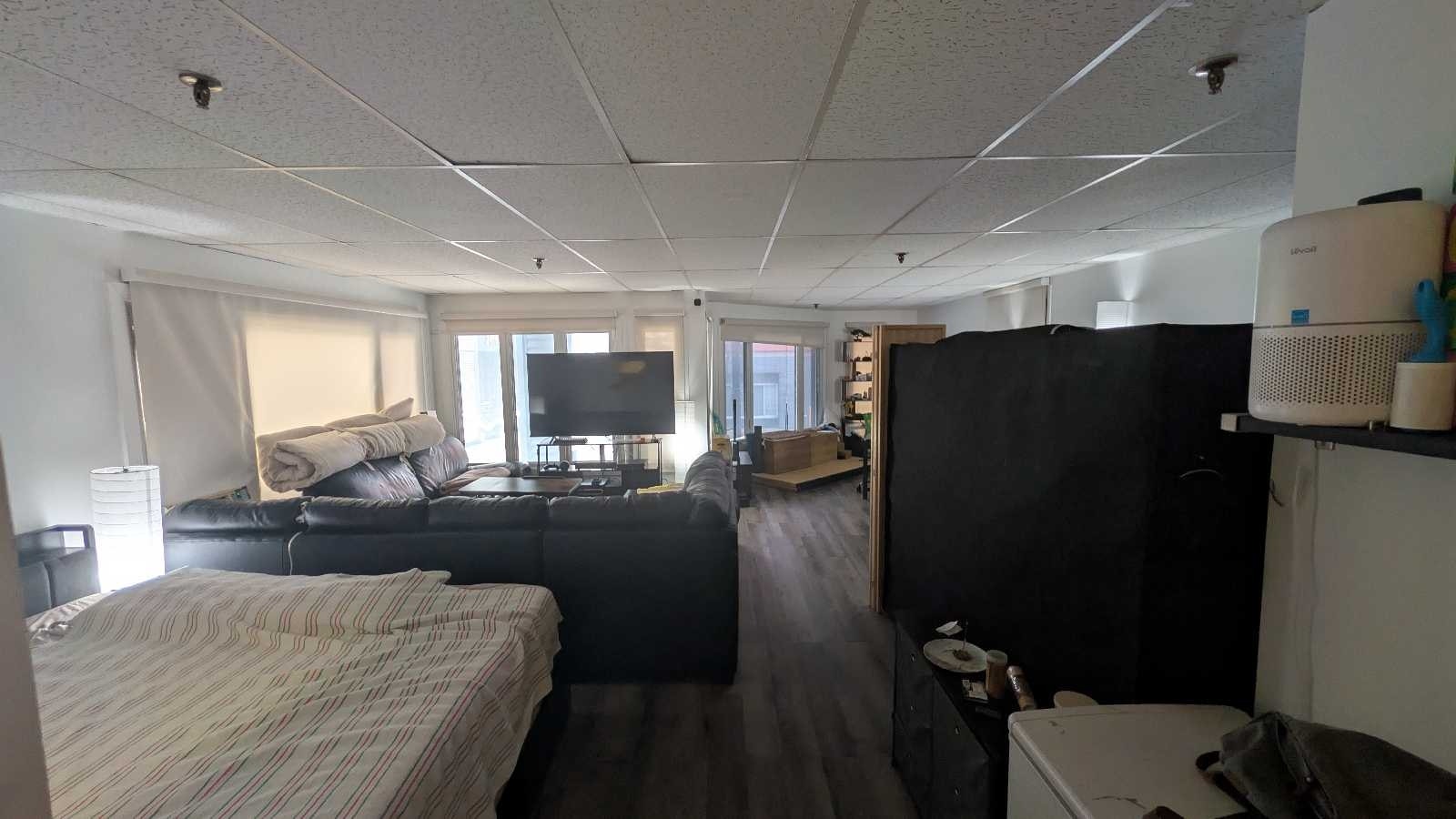 Grand appartement de 1 000 pi², Électricité et Électro inclus — photo 1