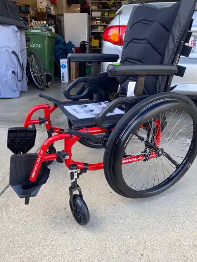 Brand new. Never used. Fully adjustable (information in pictures). Top level seat cushion. Wheel gua...