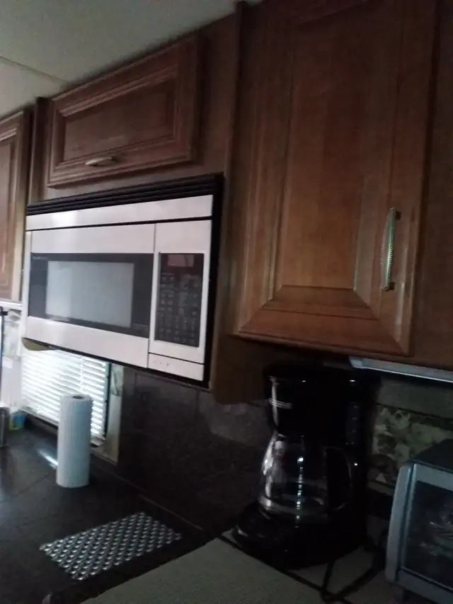 Motorisé classe A Thor Motor Coach Challenger 36FD in RVs & Motorhomes in Victoriaville - Image 14