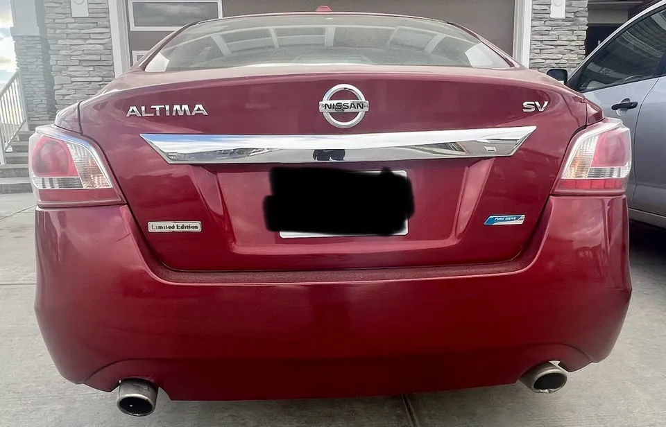 2013 Nissan Altima 2.5ltr/82 k/Active/Loaded very clean