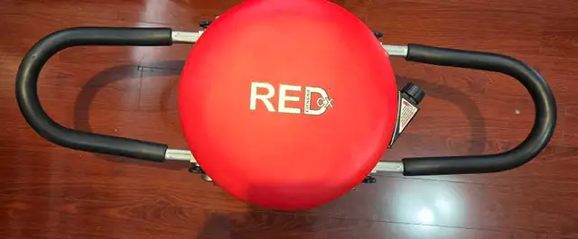 Red Fitness Core Exercise Machine in Exercise Equipment in Oakville / Halton Region - Image 3