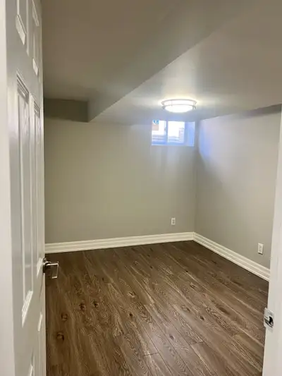 This is a private room for a single person. Utilities included. Not furnished. Parking available. Wa...