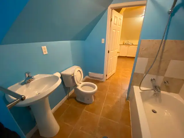 Centrally located, 1 bedroom apt for rent, $1200/mon in Long Term Rentals in Pembroke - Image 8