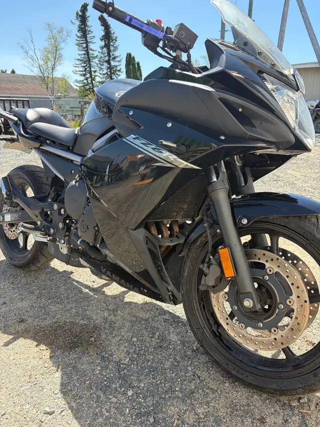 2014 Yamaha FZ6R  in Sport Touring in La Ronge - Image 6
