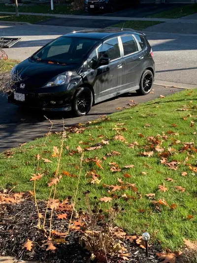 2012 Honda Fit - low kms - good conditon (price reduced)