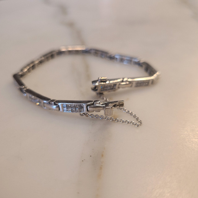 Custom Ladies 14k White Gold & Diamond Bracelet in Jewellery & Watches in City of Toronto - Image 2