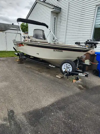 Bateau 16.5 pi 7pi. 1 pour de large moteur 50 force 4 temps 2 vivier moteur électrique sonars GPS do...