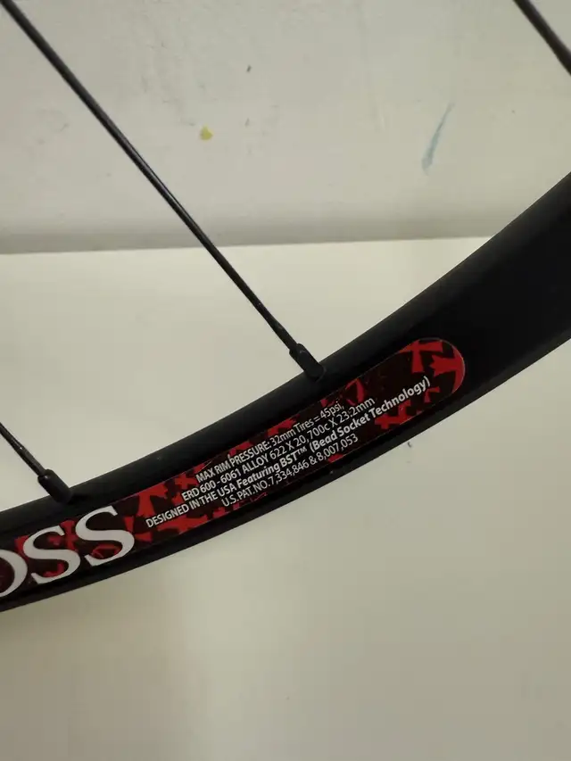 Stan's NoTubes Iron Cross With Circus Monkey HDW MTB Disc Hub in Frames & Parts in Markham / York Region - Image 4